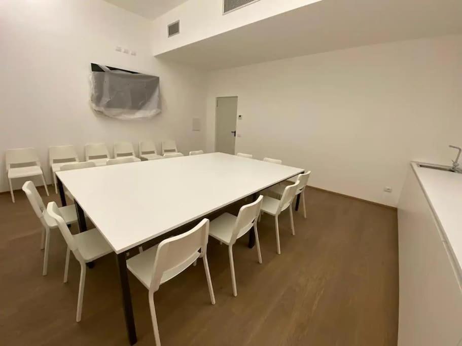 Open Space - Garden & Jacuzzi - Self Check-in Apartment