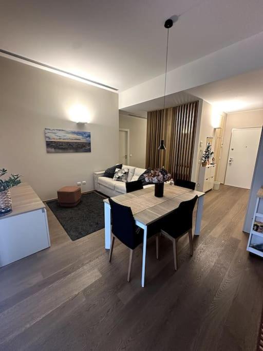 Apartment Open Space - Garden & Jacuzzi - Self Check-in Mailand