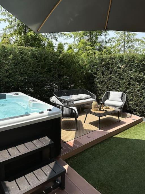 Open Space - Garden & Jacuzzi - Self Check-in