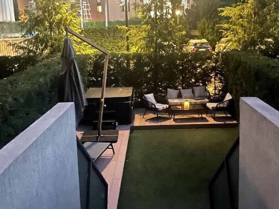 Open Space - Garden & Jacuzzi - Self Check-in Apartment Mailand