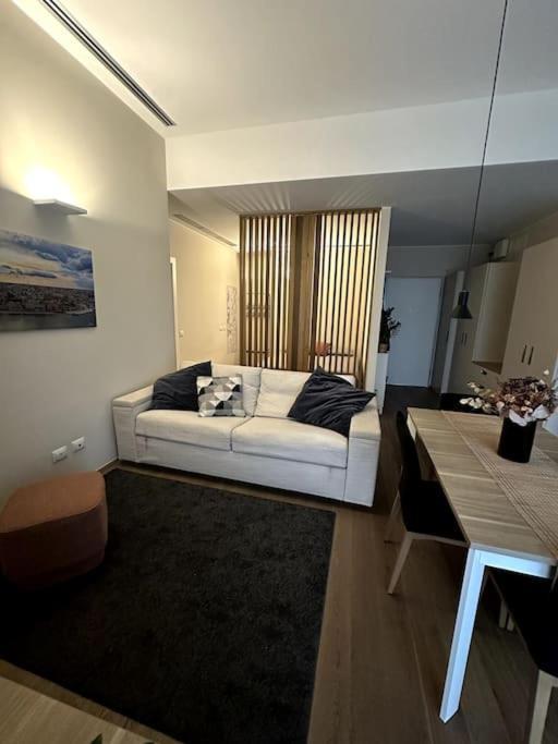 Open Space - Garden & Jacuzzi - Self Check-in Appartamento Milano