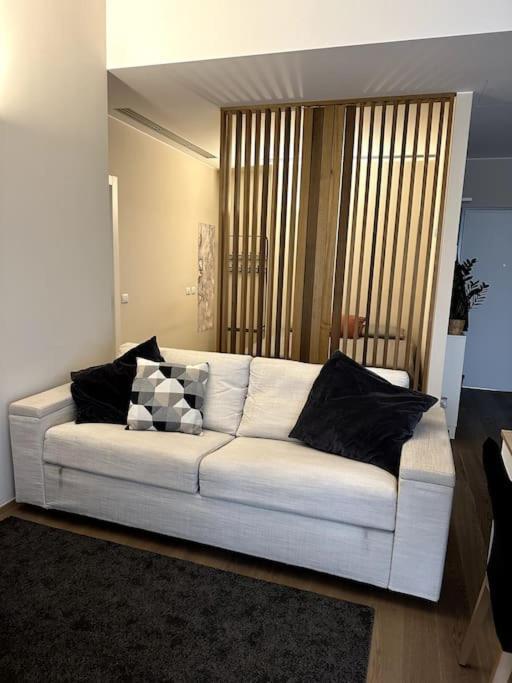 Open Space - Garden & Jacuzzi - Self Check-in * Milano